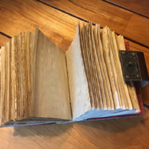 Handmadebooks/latchlockrusticred5.jpg